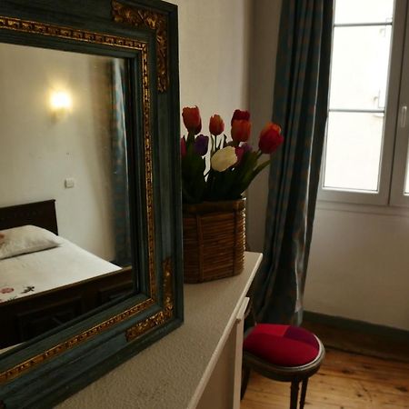 Les Oiseaux De Passage Hotell Saint-Gaultier Exteriör bild